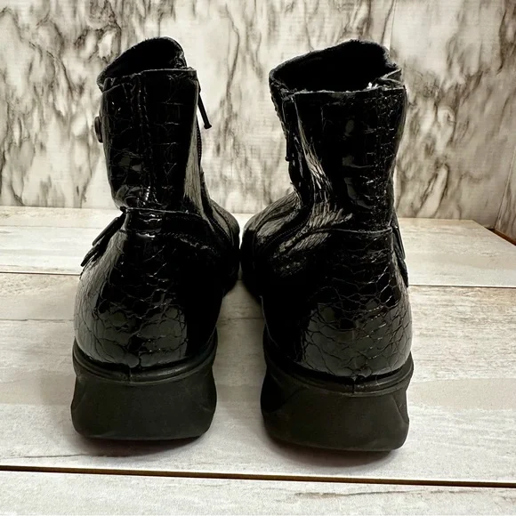 IMAC Croc Embossed Patent Leather Side Zip Booties Sz 39 US 9 Made In Italy - Picture 2 of 13